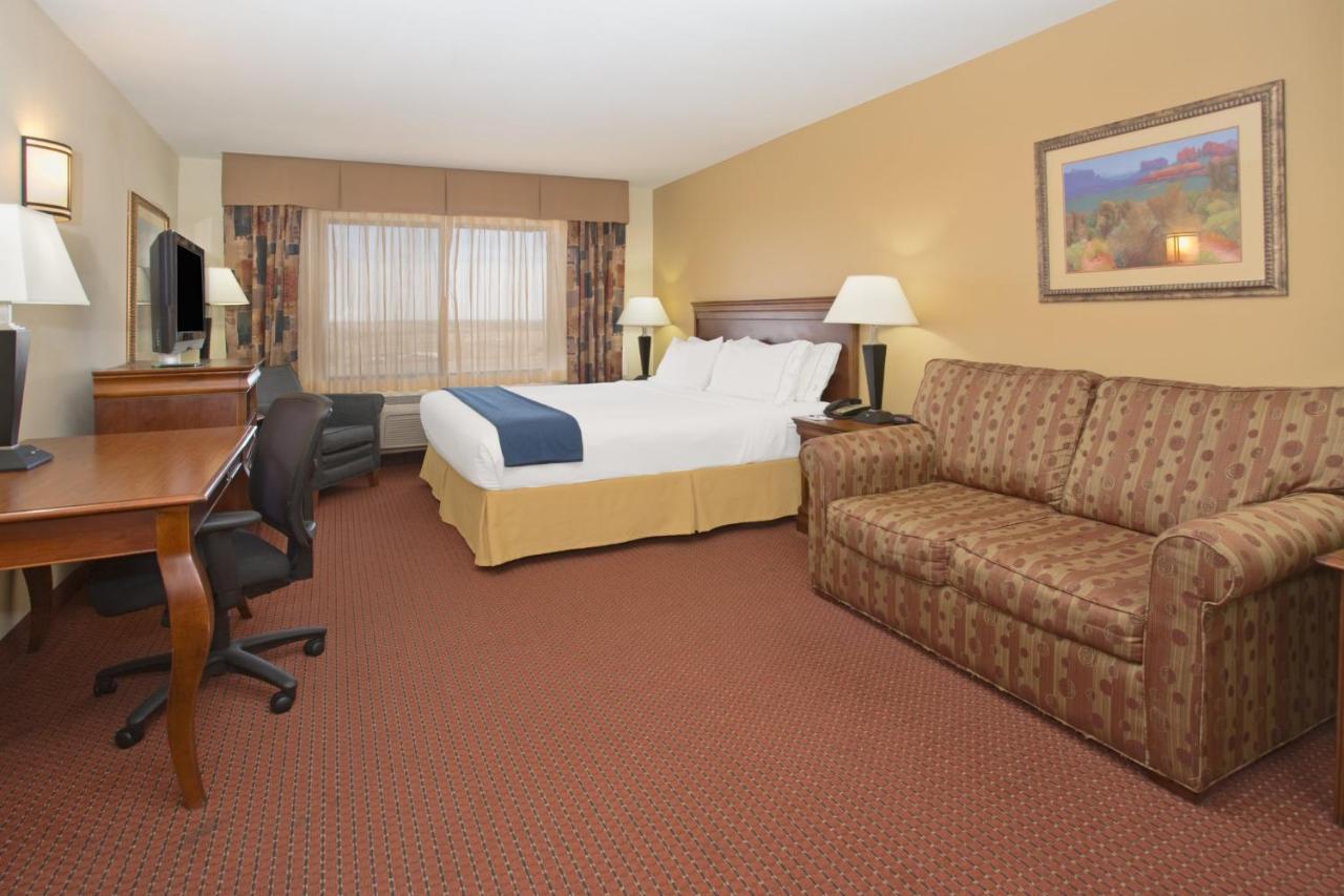Holiday Inn Express Hotel & Suites Las Vegas By Ihg Exterior photo