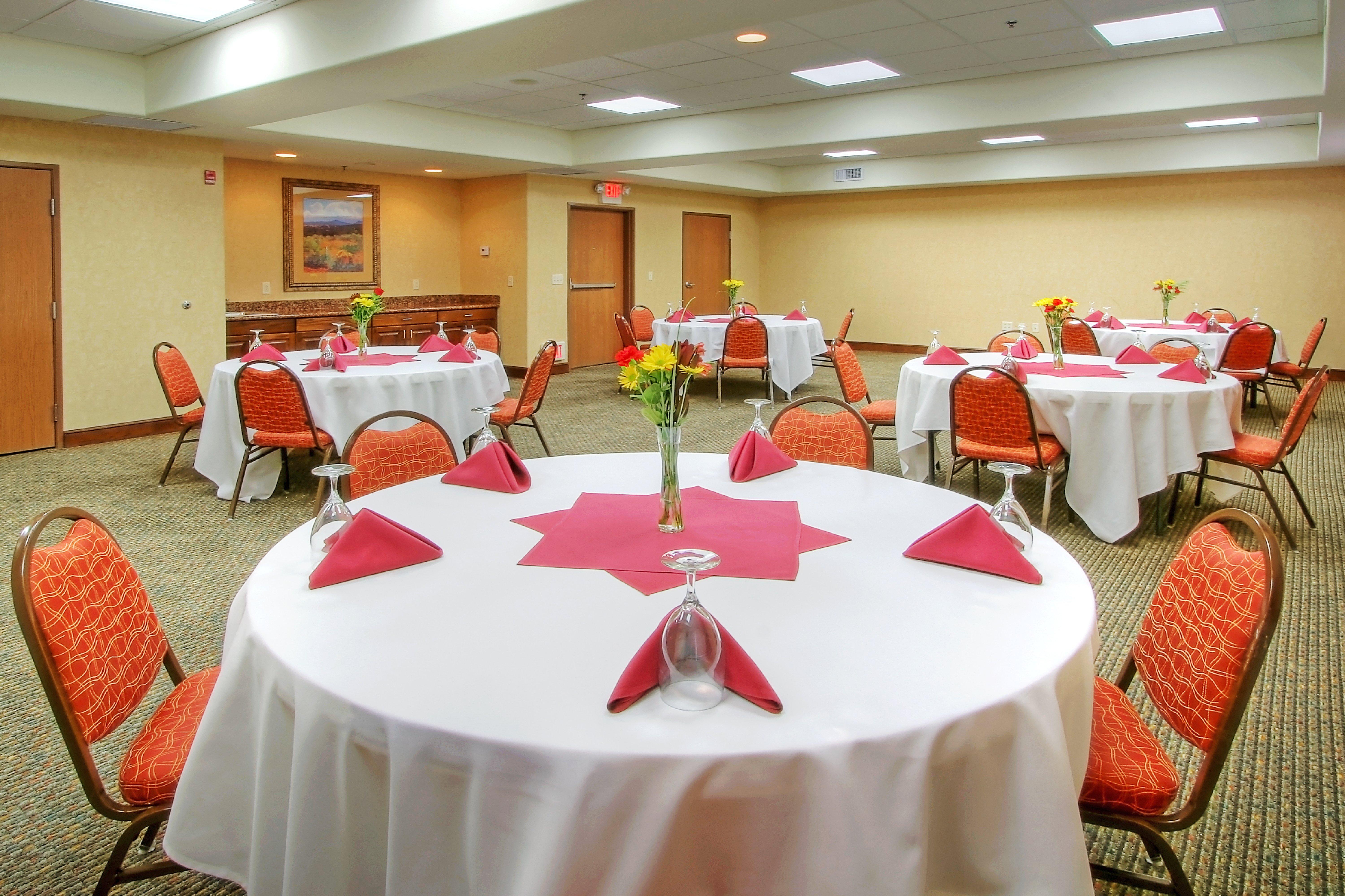Holiday Inn Express Hotel & Suites Las Vegas By Ihg Exterior photo